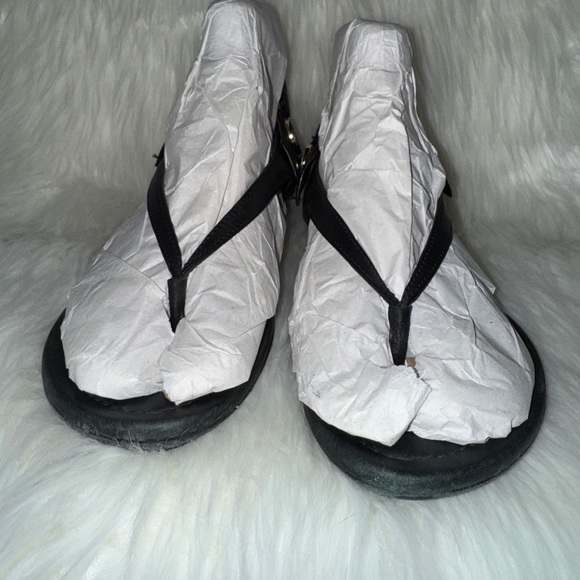 Tory Burch Veg Leather Black Minnie Travel Sandals Flats Womens Shoes 8M - Picture 2 of 9